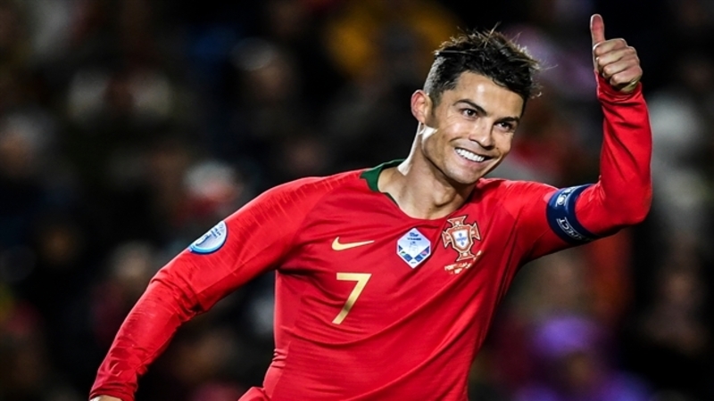 Chàng cầu thủ điển trai - Cristiano Ronaldo